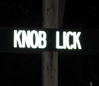 Illustration for article titled The World's Funniest Street Signs